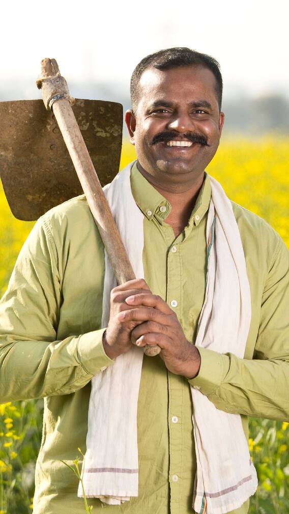 किसानों के खाते इस महीने आएगी 14 वीं किस्त, जान लें