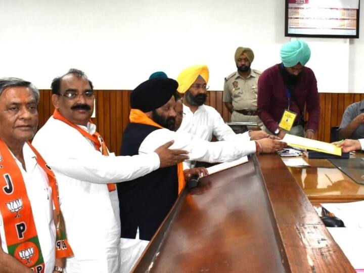 jalandhar bypoll inder iqbal singh atwal files his nomination as BJP candidate Jalandhar Bypoll: जालंधर उपचुनाव के लिए BJP उम्मीदवार इंदर इकबाल सिंह अटवाल ने दाखिल किया नामांकन