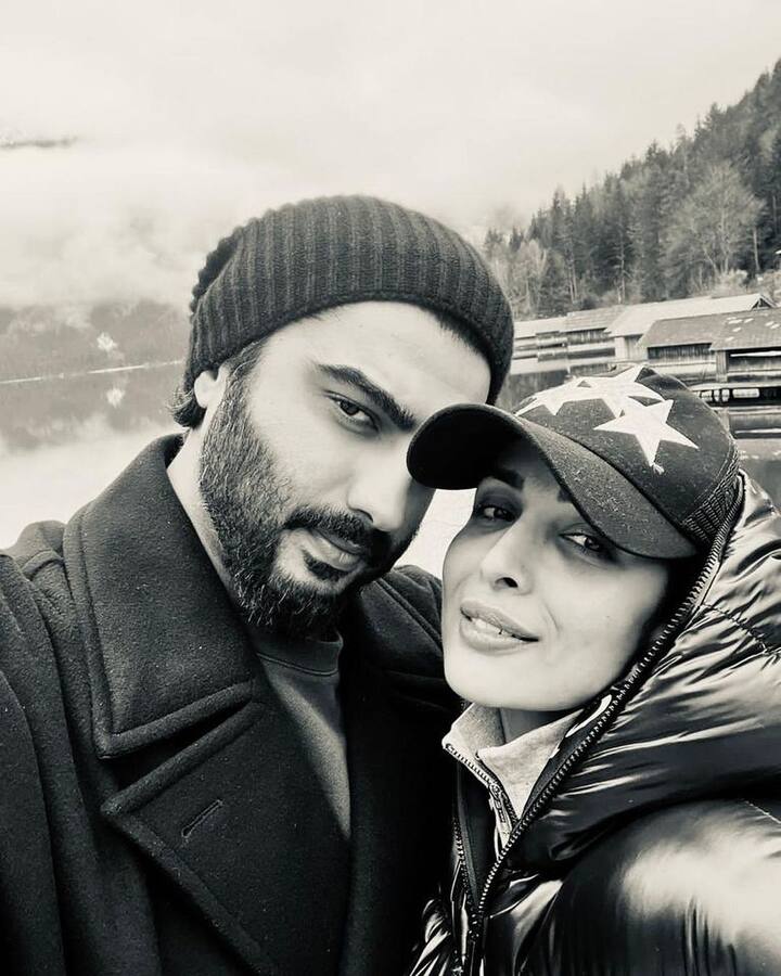 मलाइका अरोड़ा ने इंस्टाग्राम हैंडल पर अपनी नई तस्वीरें शेयर की हैं, जिसमें वह ब्वॉयफ्रेंड अर्जुन कपूर के साथ नजर आ रही हैं.