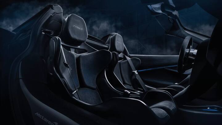 McLaren 765 LT Spider के सीटिंग कैपेसिटी की बात करें तो सिर्फ दो लोग बैठ सकते हैं.