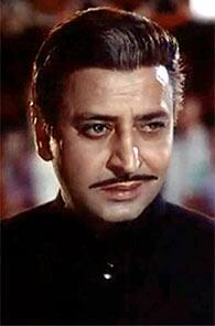 Pran Life Fact: अपनी इस बुरी आदत से बी-टाउन के खूंखार विलेन बने थे प्राण, पोस्टर देख जूते मारते थे लोग