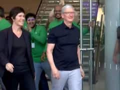 Apple Store in Mumbai: એપલનો મુંબઈનો સ્ટોર અંદરથી આટલો લક્ઝુરિયસ લાગે છે, જુઓ અંદરની તસવીરો