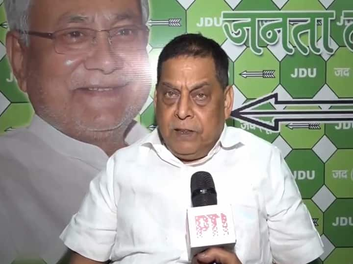 BJP leader Jeevan Kumar attacks JDU MLC Neeraj Kumar over sand mining incident in Bihta Bihar Bihar Politics: क्या जेडीयू एमएलसी नीरज कुमार की बढ़ेगी मुश्किलें? एक्शन की तैयारी में BJP, खनन से जुड़ा है मामला