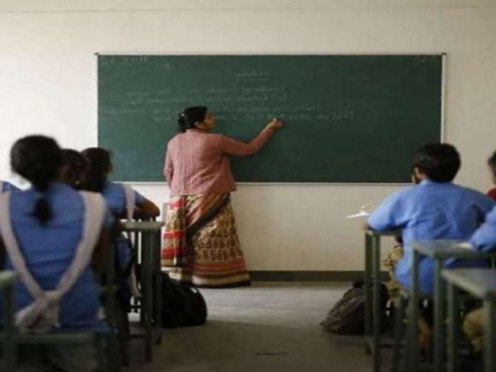 NCERT के संशोधन के बावजूद राजस्थान के लाखों बच्चे पढ़ेंगे मुगल इतिहास और गोधरा कांड, जानें वजह