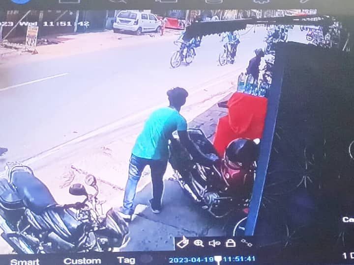 Supaul News: Kodha Gang Loot More Than One Lakh Rupees From Two Places Catched in CCTV Footage ann Supaul News: सुपौल में कोढ़ा गैंग का आतंक, घंटे भर में दो जगहों से उड़ाए एक लाख से अधिक रुपये, महिलाएं भी शामिल
