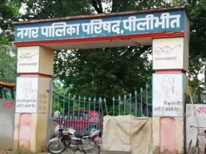 UP Nikay Chunav 2023: पीलीभीत में सपा ने घोषित किए उम्मीदवारों के नाम, 7 में से 6 मुस्लिम कैंडिडेट्स को दिया टिकट UP Nikay Chunav 2023 SP declared Pilibhit Candidates Gives tickets to 6 Muslim candidates ann UP Nikay Chunav 2023: पीलीभीत में सपा ने घोषित किए उम्मीदवारों के नाम, 7 में से 6 मुस्लिम कैंडिडेट्स को दिया टिकट