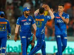 Wishes Galore For Arjun Tendulkar After He Picks His First IPL Wicket