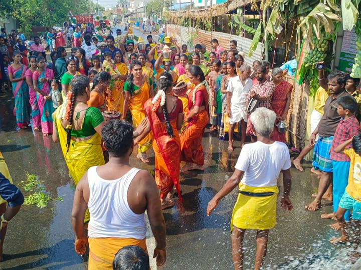 கரூர் புற்றுக்கண் மாரியம்மனுக்கு சித்திரை மாத திருவிழா - பக்தர்கள் நேர்த்திக்கடன்