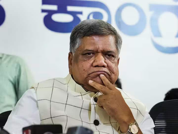 Karnataka Polls: Congress Leader Jagadish Shettar Files Nomination From Hubli-Dharwad-Central Seat Karnataka Polls: Congress Leader Jagadish Shettar Files Nomination From Hubli-Dharwad-Central Seat