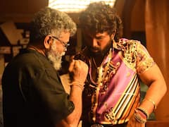 దర్శకుడు సుకుమార్ ఇంటిపై ఐటీ దాడులు, మైత్రి సంస్థలోనూ సోదాలు