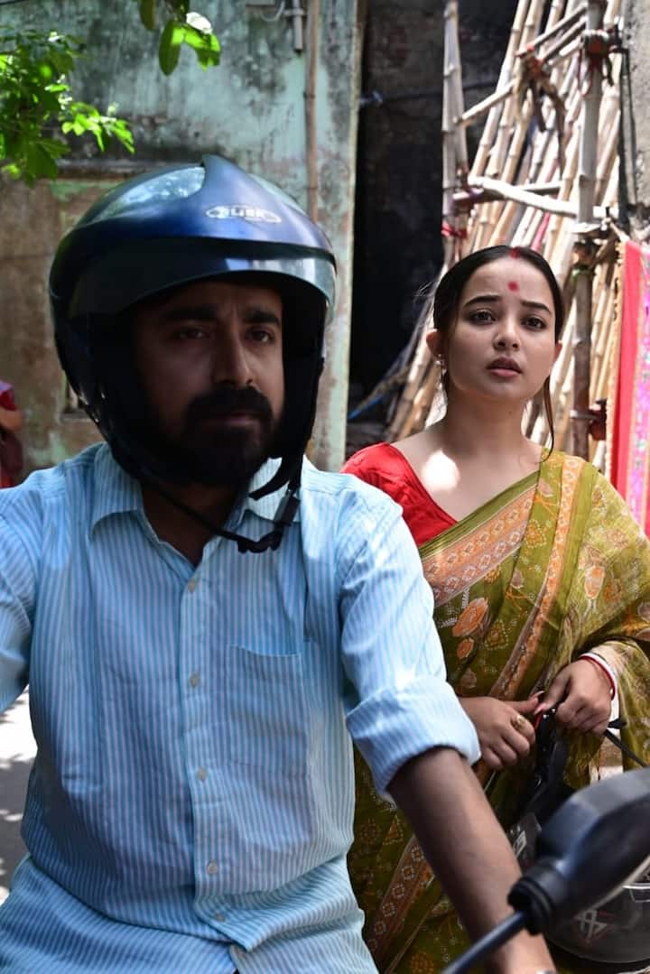 এই ছবিতে কয়েকটি মুখ্য় চরিত্রে অভিনয় করছেন ঋতব্রত মুখোপাধ্য়ায়, প্রিয়াঙ্কা ভট্টাচার্য, দেবপ্রসাদ হালদার, রানা বসু ঠাকুর সহ টলিপাড়ার একাধিক চেনা মুখেরা।