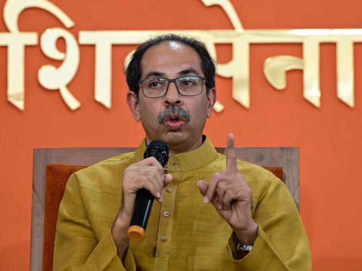 Ratnagiri Refinery Uddhav Thackeray adcives CM Eknath Shinde know his comment Maharashtra: इस मुद्दे पर CM एकनाथ शिंदे को उद्धव ठाकरे की नसीहत- 'अगर मैं मुख्यमंत्री होता तो पहले...'