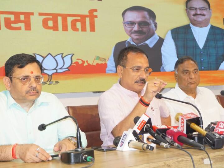 Delhi Power Subsidy: BJP का केजरीवाल सरकार पर हमला, वीरेंद्र सचदेवा बोले- 'पावर सब्सिडी ऑडिट जनता से छलावा' BJP leaders attack on Arvind Kejriwal government says Power subsidy scam only an eyewash for Delhites Delhi Power Subsidy: BJP का केजरीवाल सरकार पर हमला, वीरेंद्र सचदेवा बोले- 'पावर सब्सिडी ऑडिट जनता से छलावा'