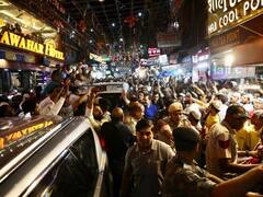 Rahul Gandhi In Bengali Market: बंगाली मार्केट में राहुल गांधी ने खाए गोलगप्पे, शरबत-ए-मोहब्बत भी पीने पहुंचे, तस्वीरें