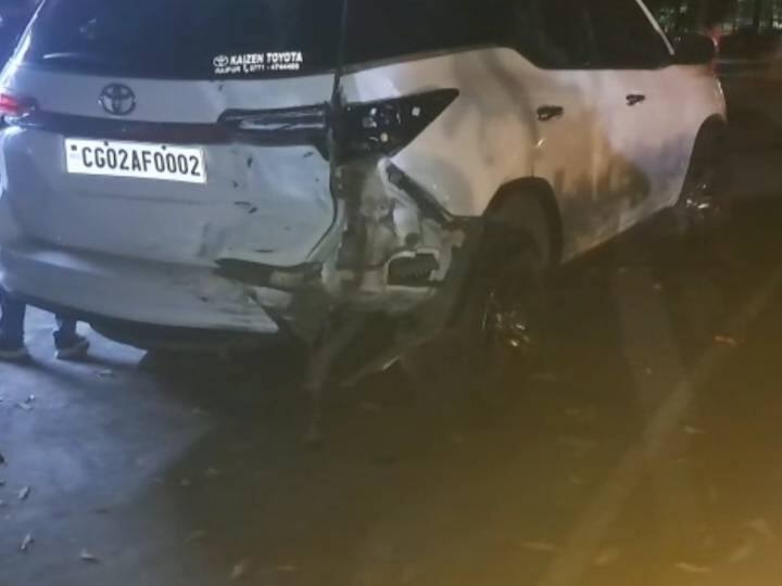 Umesh Patel Higher Education Minister injured in road accident bilaspur vehicle collided with car Chhattisgarh ann Chhattisgarh Accident: सड़क हादसे में बाल-बाल बचे उच्च शिक्षा मंत्री उमेश पटेल, बेकाबू होकर डिवाइडर से टकरा गई कार