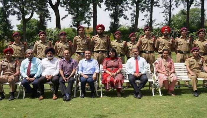 Minister Aman Arora meets cadets of Maharaja Ranjit Singh and Mai Bhago Armed Forces Institutes In Chandigarh ਮੰਤਰੀ ਅਰੋੜਾ ਵੱਲੋਂ ਮਹਾਰਾਜਾ ਰਣਜੀਤ ਸਿੰਘ ਅਤੇ ਮਾਈ ਭਾਗੋ ਆਰਮਡ ਫੋਰਸਿਜ਼ ਇੰਸਟੀਚਿਊਟਜ਼ ਦੇ ਕੈਡਿਟਾਂ ਨਾਲ ਮੁਲਾਕਾਤ