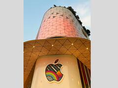 Apple Store: What Makes The iPhone-Maker's Official Outlets Different From Other Retail Shops