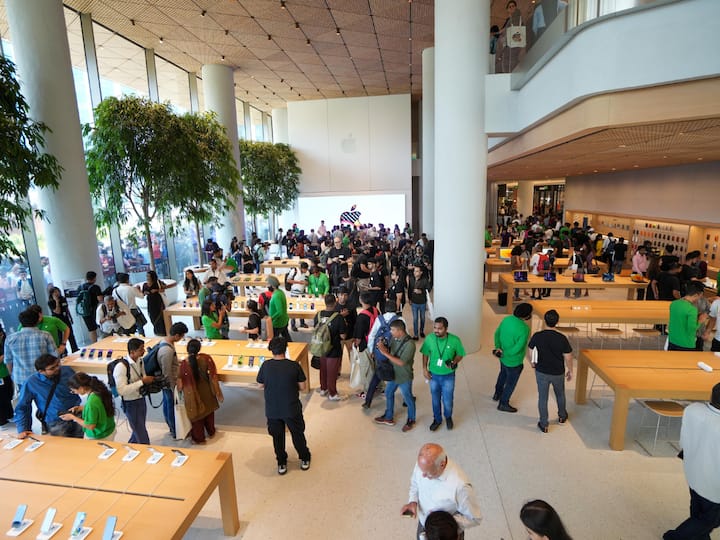 It has Genius Bar, which is manned by super helpful Apple experts who solve technical issues and walk you through Apple product features. These are actual geniuses who know products and services inside out. You can get an appointment to know your product better or even get advice on the kind of warranty you need. (Image Source: PTI)