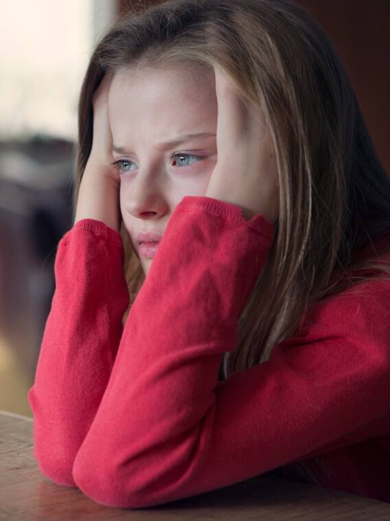 कहीं आपका बच्चा डिप्रेशन में तो नहीं है? जानें इसके लक्षण