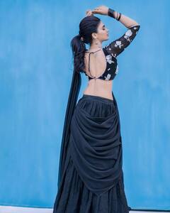 ఒళ్లును విల్లులా వంచిన ఈ బ్యూటీ ఎవరో గుర్తుపట్టారా?