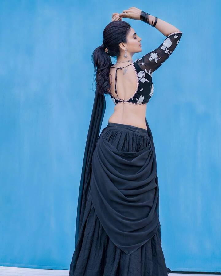 ఈ ఫొటోలో ఉన్నది మరెవ్వరో కాదు.. ‘జబర్దస్త్’ వర్ష.