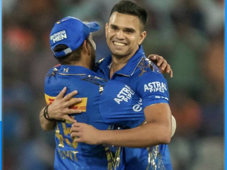 IPL 2023: Mumbai Indians Arjun Tendulkar Bowling Alignment Not Good Says Rashid Latif Pakistan Arjun Tendulkar: బౌలింగ్ యాక్షన్ సరిచేసుకోకపోతే కష్టమే - అర్జున్ టెండూల్కర్‌పై పాకిస్తాన్ బౌలర్ విమర్శలు!