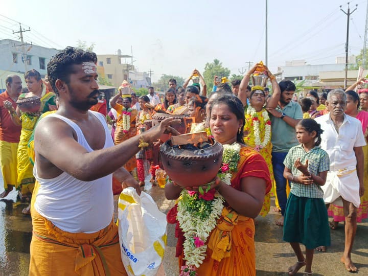 கரூர் புற்றுக்கண் மாரியம்மனுக்கு சித்திரை மாத திருவிழா - பக்தர்கள் நேர்த்திக்கடன்