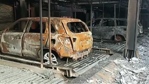 Fire : 10 तासानंतर ठाण्यातील ओरियन बिझनेस पार्कला लागलेली आग नियंत्रणात, मोठं नुकसान