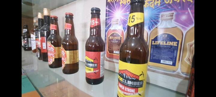 द्राक्ष उत्पादक शेतकऱ्यांसमोर अवकाळीचे संकट (unseasonal rain) पाचवीला पुजले आहे. अशा अवकाळी संकटात द्राक्ष बागा सापडल्या, तर  या द्राक्षबागांकडे द्राक्ष व्यापारी पाठ फिरवतात.