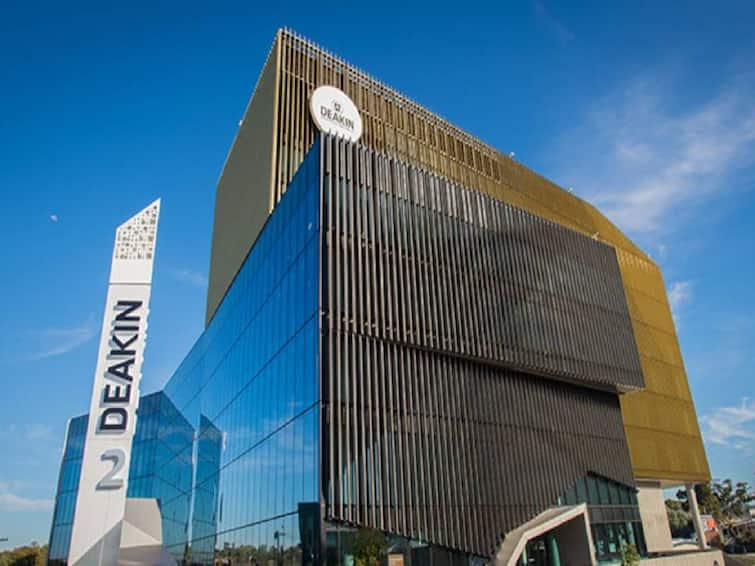 Deakin University Offers 10 Scholarships Worth Over INR 60 Million For Indian Students