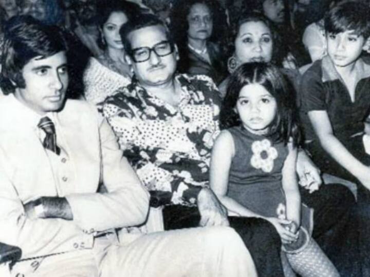 Bollywood actress Raveena Tandon Childhood photo with Amitabh Bachchan goes viral see here Guess Who: अमिताभ के पास बैठी ये बच्ची कर चुकी हैं उन्हीं के साथ स्क्रीन शेयर, क्या आप पहचान पाए?