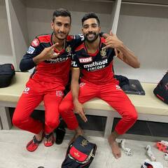 PHOTOS: इंजीनियरिंग के बाद क्रिकेटर बने थे शाहबाज़ अहमद, नहीं मानी थी पिता की बात, दिलचस्प है RCB ऑलराउंडर की कहानी