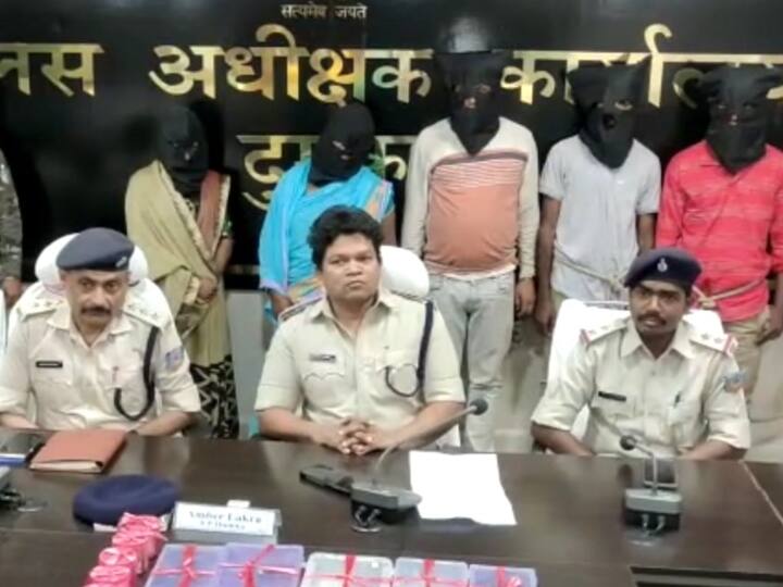 Jharkhand Mukhiya Murder Case Solved Dumka police arrested five Accused pistols recovered ann Jharkhand: मुखिया हत्याकांड का दुमका पुलिस ने किया खुलासा, 5 लाख की सुपारी देकर कराई गई थी हत्या, 5 गिरफ्तार