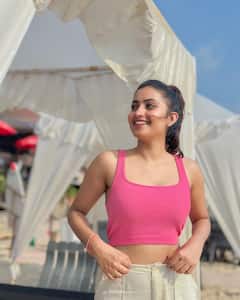 Deepika Pilli: ముసి ముసి నవ్వులతో మెస్మరైజ్ చేస్తున్న దీపిక పిల్లి