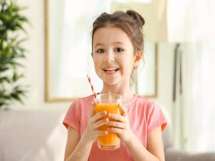 child care tips energy and health drinks harmful for kids expert says बच्चों की हेल्थ के सीधे इफेक्ट करते हैं हेल्थ ड्रिंक्स,  सेहत को नुकसान पहुंचाती हैं इनमें मिलीं ये 4 चीजें