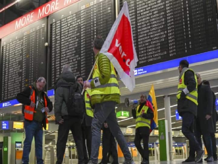 Germany Hundreds of flights canceled amid strikes know more details Germany Strike : நூற்றுக்கணக்கான விமானங்கள் ரத்து...ஜெர்மனியை அலறவிடும் ஸ்டிரைக்...நடந்தது என்ன?