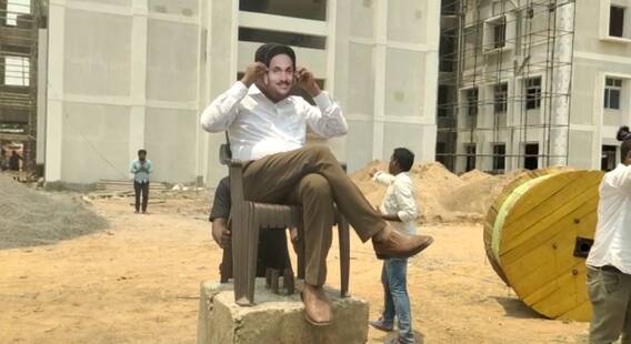 Minister Seediri Appalaraju CM Jagan Mask: సీఎం మాస్క్ పెట్టుకున్న మంత్రి
