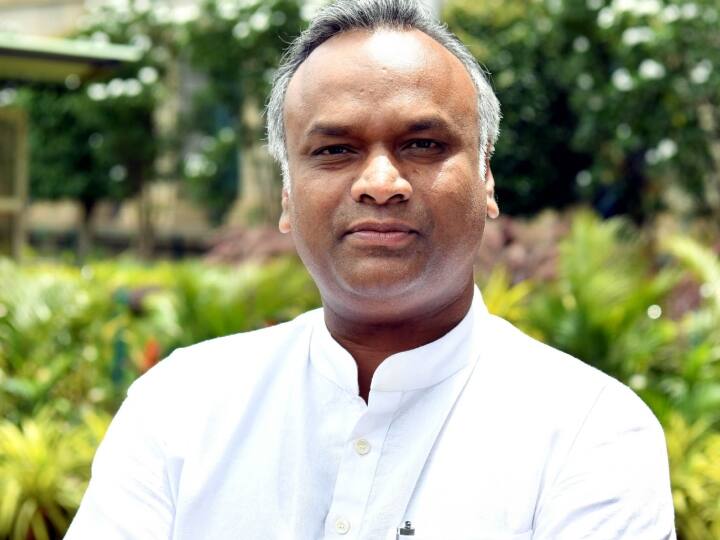 Karnataka Minister Priyank Kharge Hits Back At BJP Over Illegal Cow Slaughter Issue Karnataka Politics: 'डियर बीजेपी कर्नाटक...', गौहत्या मुद्दे पर BJP ने घेरा तो बोले प्रियांक खरगे, 'कोशिश करके देख लो दोस्तों'