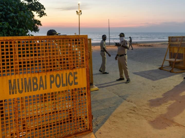 mumbai police received threat to terrorize the city via twitter man said i am going to blast mumbai soon Mumbai Blast Threat Call: 