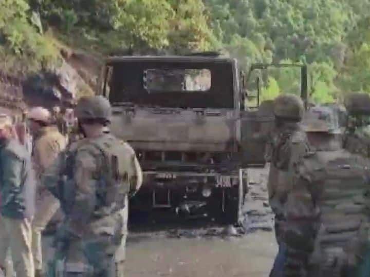 Poonch Terrorist Attack: पुंछ में सेना की गाड़ी पर ग्रेनेड हमला, 5 जवान शहीद, आर्मी चीफ ने राजनाथ सिंह को किया ब्रीफ | बड़ी बातें