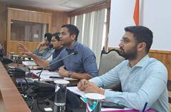 ਬਾਰਸ਼ ਦੇ ਮੱਦੇਨਜ਼ਰ ਮੰਡੀਆਂ 'ਚੋਂ ਖਰੀਦੀ ਕਣਕ ਦੀ ਚੁਕਾਈ 'ਚ ਤੇਜ਼ੀ ਲਿਆਉਣ ਦੇ ਹੁਕਮ