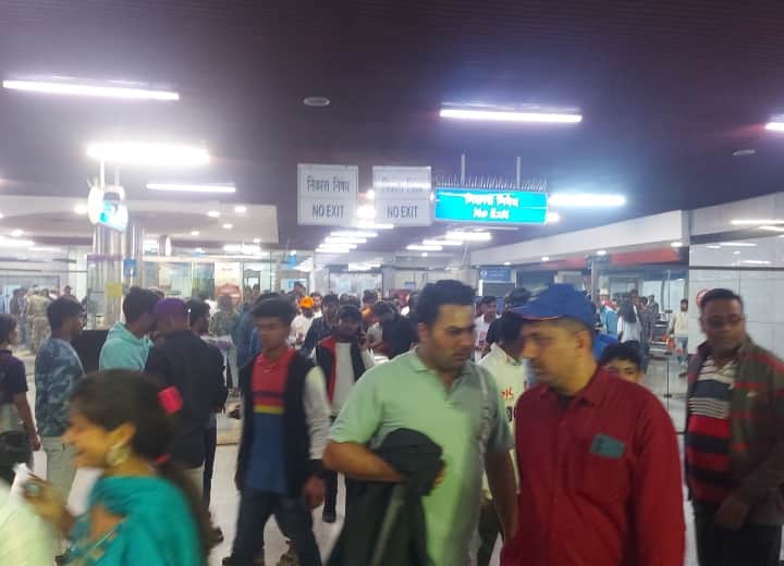 Delhi Metro Problems Of Passengers Smart Card Online Recharge Failing No Solution ANN DMRC News: दिल्ली मेट्रो का स्मार्ट कार्ड ऑनलाइन रिचार्ज हो रहा फेल, यात्रियों को हुई परेशानी
