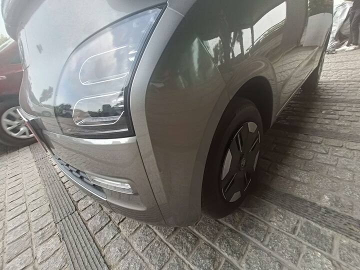 Exact specifications are not out yet but we expect a 17.3kWh battery pack and a 40 bhp electric motor. The claimed range for the MG Comet is 230 km. The wheelbase of the MG Comet is 2,010mm while it has two-doors. (Source: Somnath Chatterjee)