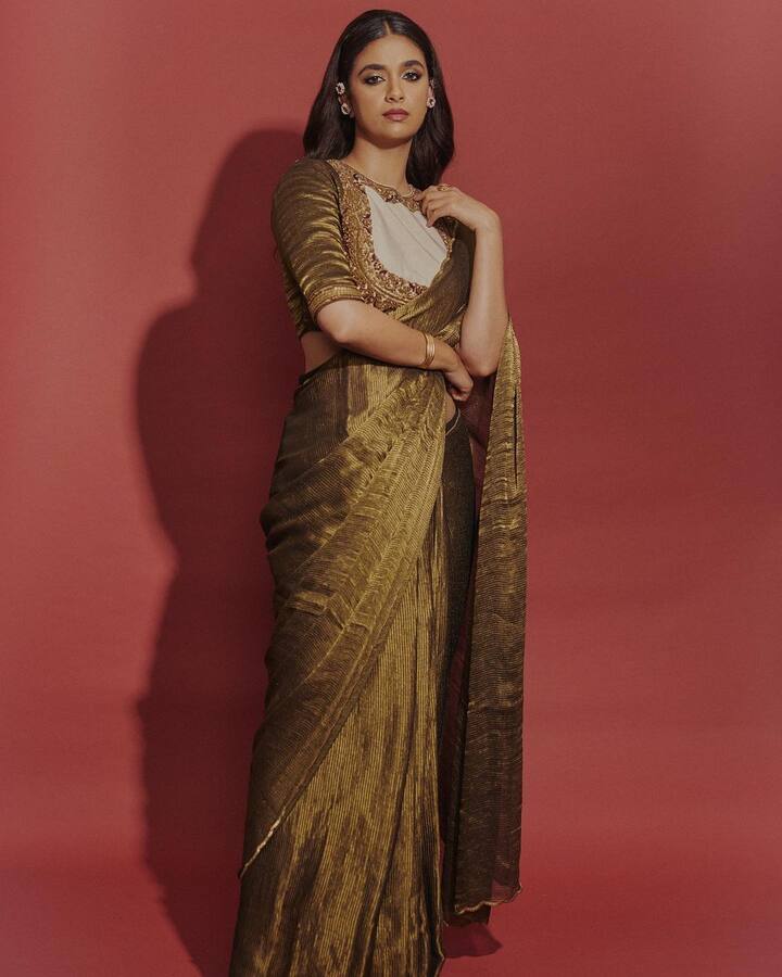 ఈ ముద్దుగుమ్మ తన లేటెస్టు ఫోటోలను నెట్టింట్లోకి వదిలింది.Photo Credit: Keerthy Suresh/instagram
