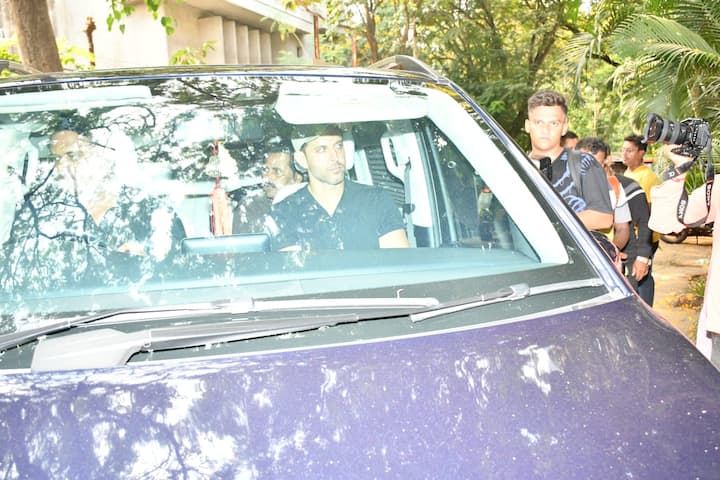 Hrithik Roshan was also seen at the Chopra residence
