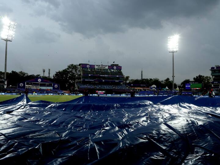 DC vs KKR IPL 2023 Toss delayed Due to Rain Arun Jaitley Stadium Delhi Capitals vs Kolkata Knight Riders DC vs KKR IPL 2023: వర్షం కారణంగా టాస్ ఆలస్యం - వెయిటింగ్ ఢిల్లీ క్యాపిటల్స్, కోల్‌కతా నైట్‌రైడర్స్!