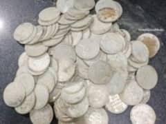Silver Coins: मकान की खुदाई के दौरान मिले 240 चांदी के सिक्के, मजदूर ने पुलिस को सौंपे