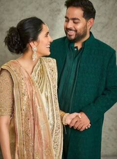 NMACC इवेंट में अंबानी की बड़ी बहू ने पहनी थी मां की साड़ी, खासियत जान रह जाएंगे दंग