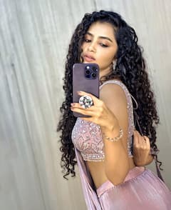 అనుపమా సెల్ఫీ అదుర్స్ కదూ!