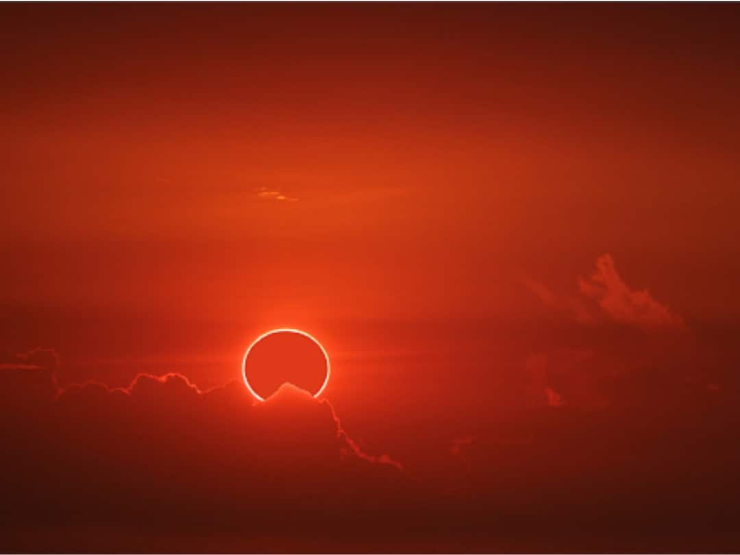 Solar Eclipse 2023 HIGHLIGHTS: Hybrid Solar Eclipse To End In India After Midnight. WATCH The Last Phase Surya Grahan 2023 Live Updates Hybrid Solar Eclipse Time Today Daan Upay Sutak Kaal Samay Solar Eclipse 2023 HIGHLIGHTS: Hybrid Solar Eclipse To End In India After Midnight. WATCH The Last Phase